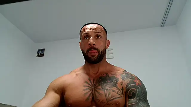 Magnificmuscles89 online show from 10-26-25, 10:47