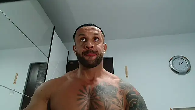 Magnificmuscles89 online show from 04-13-26, 10:59