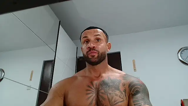 Magnificmuscles89 online show from 05-07-26, 10:37