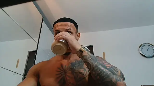 Magnificmuscles89 online show from 06-16-26, 10:07
