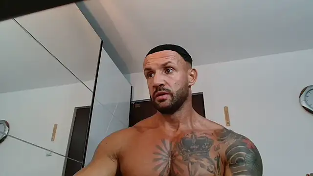 Magnificmuscles89 online show from 06-24-26, 10:25