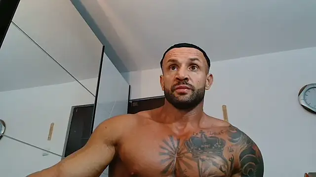 Magnificmuscles89 online show from 06-24-26, 10:31