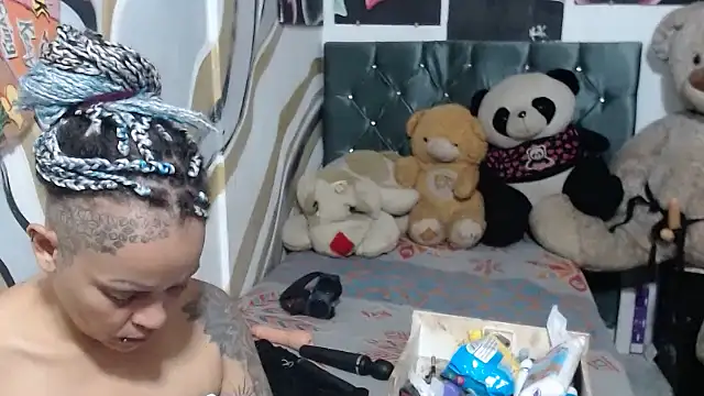 manzanahot9 online show from 11-06-25, 06:53