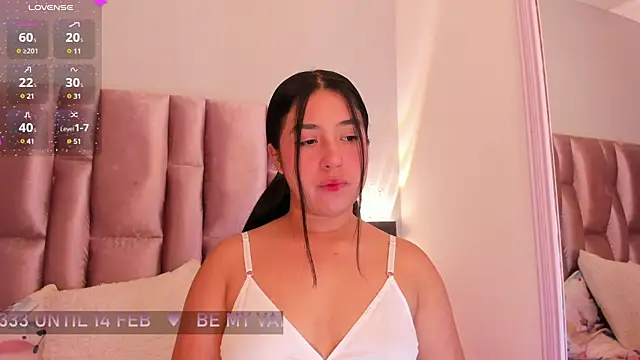 Snapshot of NikyBrookss chatting on 02-07-25, 12:28 NikyBrookss online show from 02-07-25, 12:28