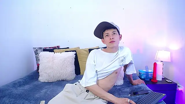 MaikCarver online show from 10-02-25, 03:35