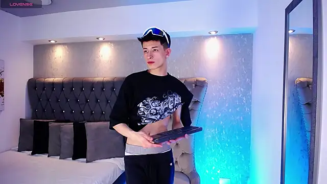 MaikCarver online show from 01-17-26, 04:06