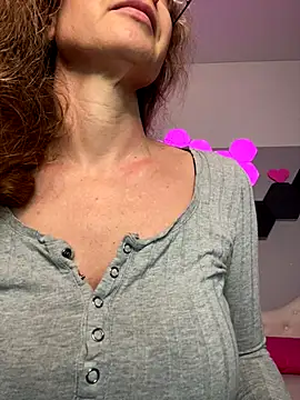 AnnikaRose online show from 12-21-25, 06:20