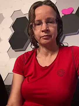 AnnikaRose online show from 05-07-26, 05:46