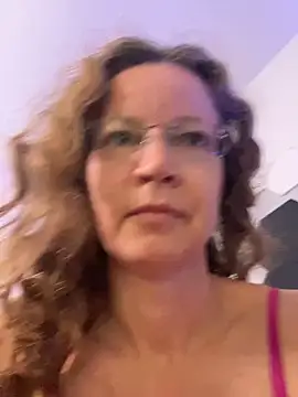 AnnikaRose online show from 06-19-26, 03:11