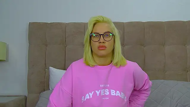 MariaNeumann online show from 01-18-26, 06:23