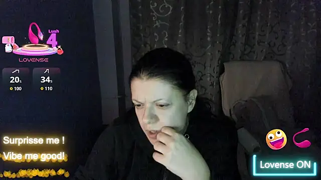 Snapshot of AdriannaLily chatting on 01-17-26, 12:48 AdriannaLily online show from 01-17-26, 12:48