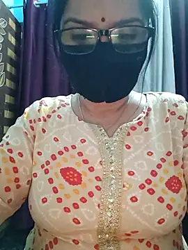 Aishwaryaa 69 online show from 10-28-25, 04:42