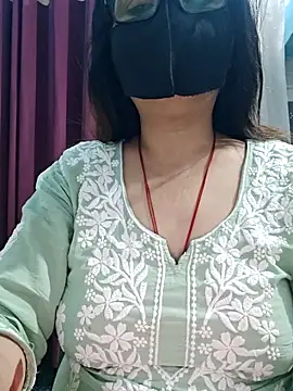 Aishwaryaa 69 online show from 04-08-26, 02:33