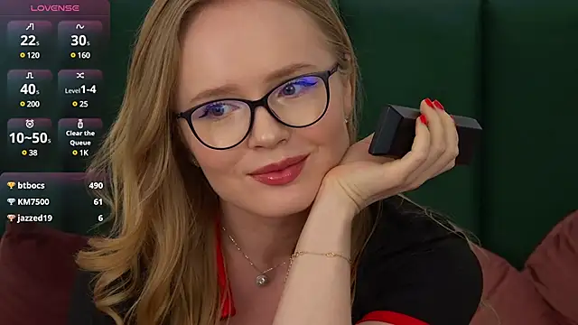 Chloe Richardson online show from 02-27-25, 04:32