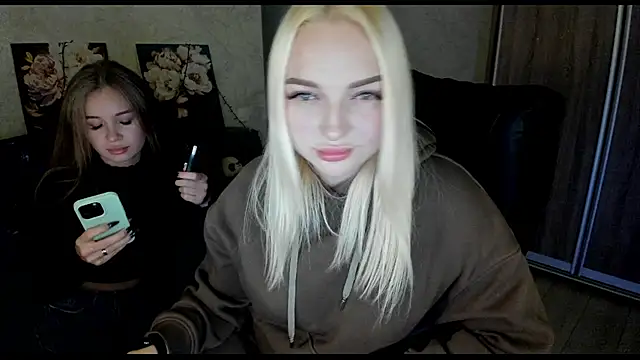 Snapshot of _NigoNika chatting on 10-23-25, 09:02 NigoNika online show from 10-23-25, 09:02