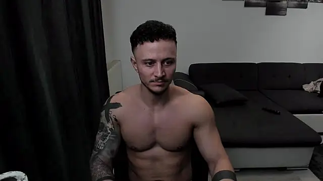 Richarddarell1 online show from 02-03-25, 05:51