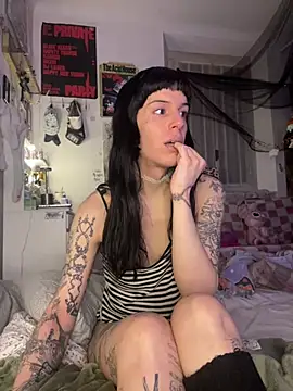 giuli zerozero online show from 01-12-26, 04:23