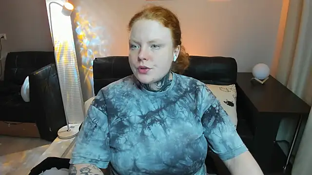 Snapshot of Cassie_xKiss chatting on 05-12-26, 08:39 Cassie xKiss online show from 05-12-26, 08:39