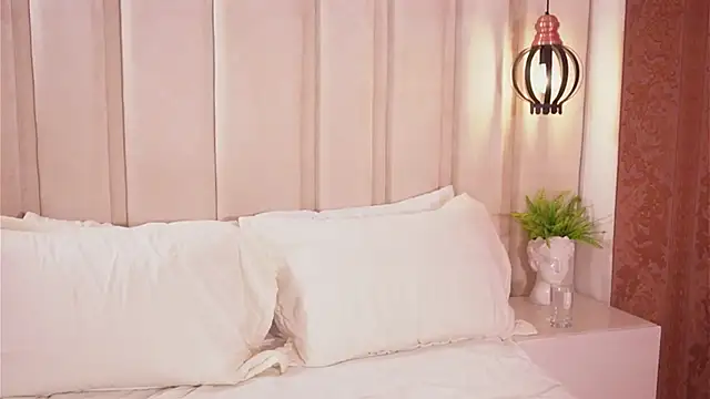 bonniekim  online show from 10-07-25, 04:59