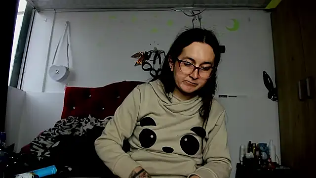 Snapshot of Sweet-Suck69 chatting on 01-05-25, 10:19 Sweet-Suck69 online show from 01-05-25, 10:19