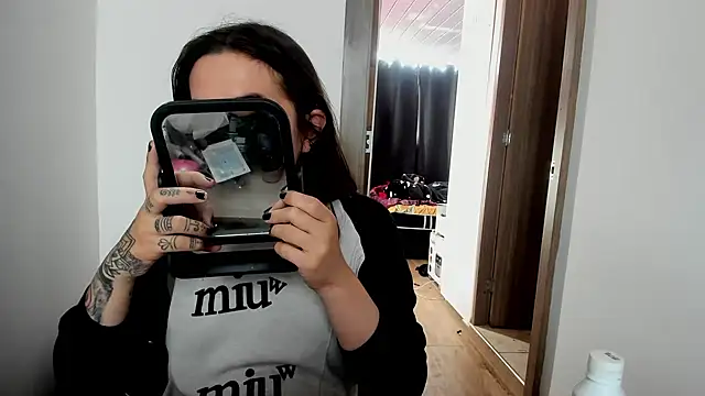 Snapshot of Sweet-Suck69 chatting on 01-31-25, 09:59 Sweet-Suck69 online show from 01-31-25, 09:59