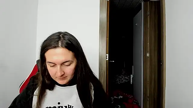 Snapshot of Sweet-Suck69 chatting on 02-21-25, 09:02 Sweet-Suck69 online show from 02-21-25, 09:02