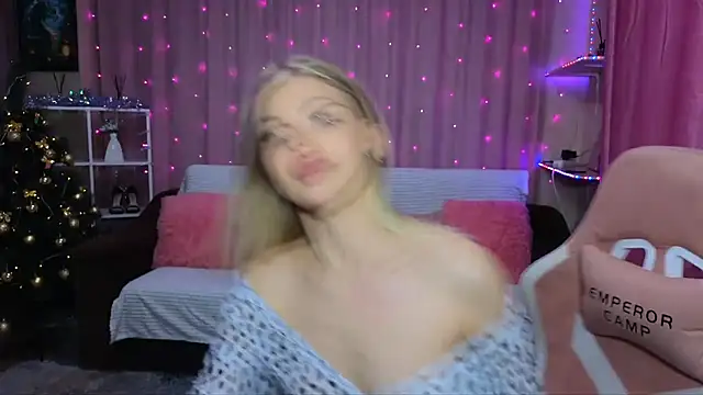 EmmyMills online show from 12-13-24, 10:23