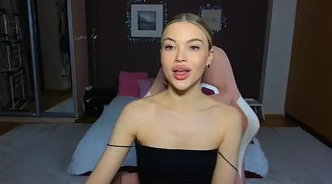 EmmyMills online show from 01-04-25, 08:27