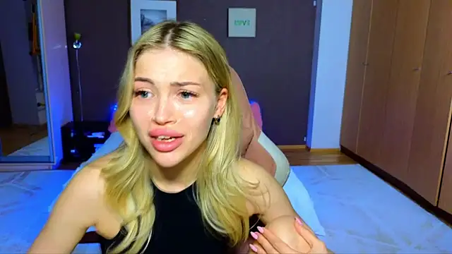 EmmyMills online show from 03-23-25, 12:47