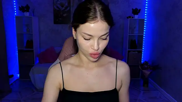 EmmyMills online show from 06-23-26, 11:58
