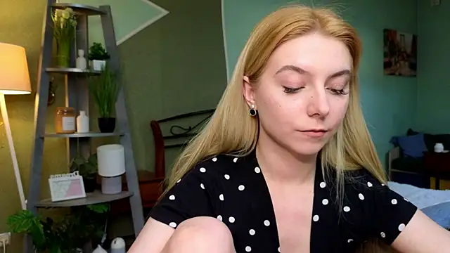 ever anderson online show from 03-10-25, 02:05