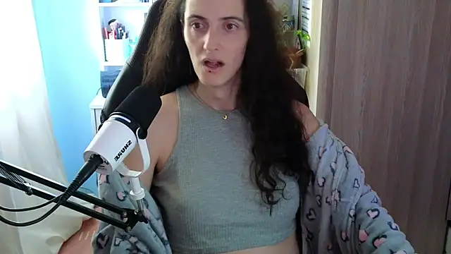 MemiKouki online show from 10-30-25, 03:35