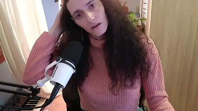 Snapshot of MemiKouki chatting on 02-26-26, 06:29 MemiKouki online show from 02-26-26, 06:29