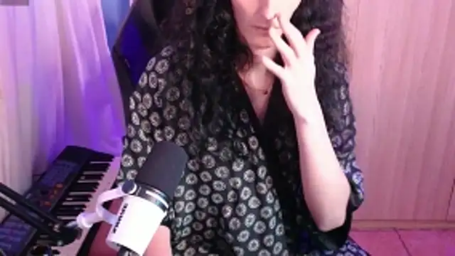 Snapshot of MemiKouki chatting on 03-25-26, 11:33 MemiKouki online show from 03-25-26, 11:33