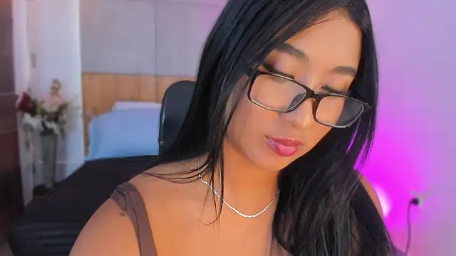 BellaHarllow online show from 05-07-26, 07:41