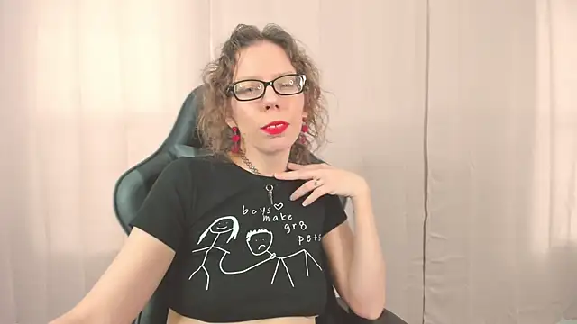 Snapshot of SaraDesirexo chatting on 09-29-25, 01:38 SaraDesirexo online show from 09-29-25, 01:38