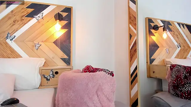 Snapshot of Kathaleiya_Ozz chatting on 10-28-25, 08:00 Kathaleiya Ozz online show from 10-28-25, 08:00