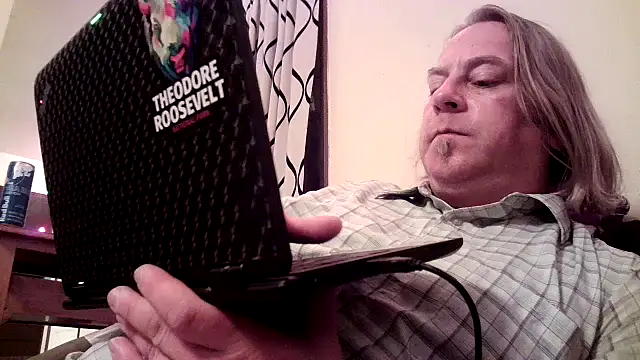 Snapshot of Mic_Oxinner chatting on 12-06-24, 12:27 Mic Oxinner online show from 12-06-24, 12:27