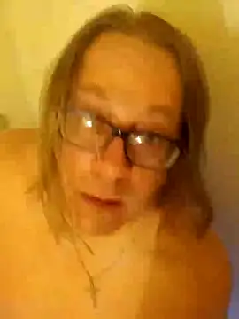 Snapshot of Mic_Oxinner chatting on 03-04-25, 07:41 Mic Oxinner online show from 03-04-25, 07:41