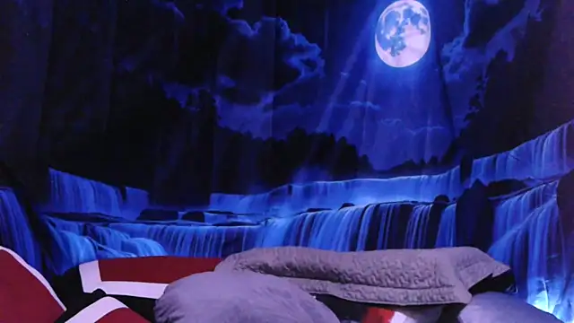 Snapshot of Mic_Oxinner chatting on 02-24-26, 11:41 Mic Oxinner online show from 02-24-26, 11:41