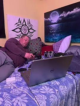 Snapshot of Mic_Oxinner chatting on 03-19-26, 07:01 Mic Oxinner online show from 03-19-26, 07:01