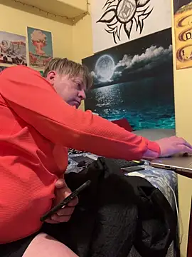 Snapshot of Mic_Oxinner chatting on 03-20-26, 08:03 Mic Oxinner online show from 03-20-26, 08:03