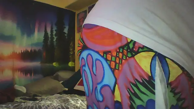 Snapshot of Mic_Oxinner chatting on 05-13-26, 09:11 Mic Oxinner online show from 05-13-26, 09:11