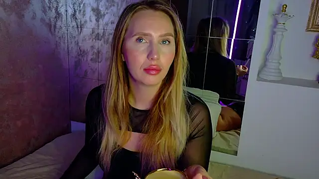 lexy a online show from 11-18-25, 05:23