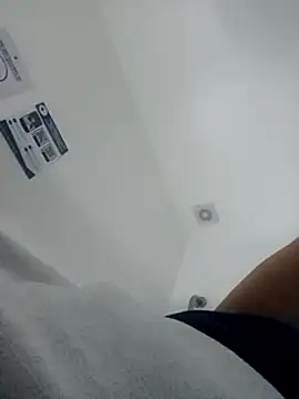 fire menxxx001 online show from 12-22-24, 03:44