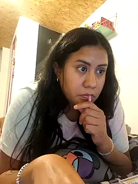 Snapshot of KasiaVenus_ chatting on 01-28-25, 03:04 KasiaVenus online show from 01-28-25, 03:04