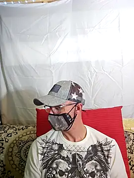 Snapshot of Cadillacninja chatting on 10-21-25, 05:30 Cadillacninja online show from 10-21-25, 05:30