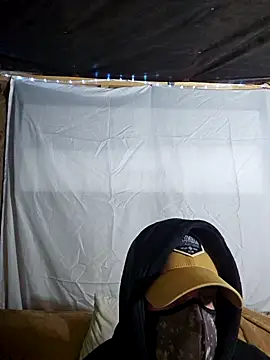 Snapshot of Cadillacninja chatting on 10-28-25, 05:44 Cadillacninja online show from 10-28-25, 05:44