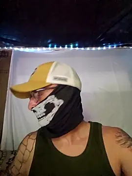 Snapshot of Cadillacninja chatting on 10-29-25, 08:49 Cadillacninja online show from 10-29-25, 08:49