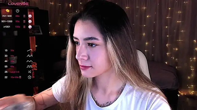 DarlaLike online show from 12-25-24, 04:22